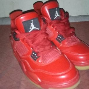 Jordan 4